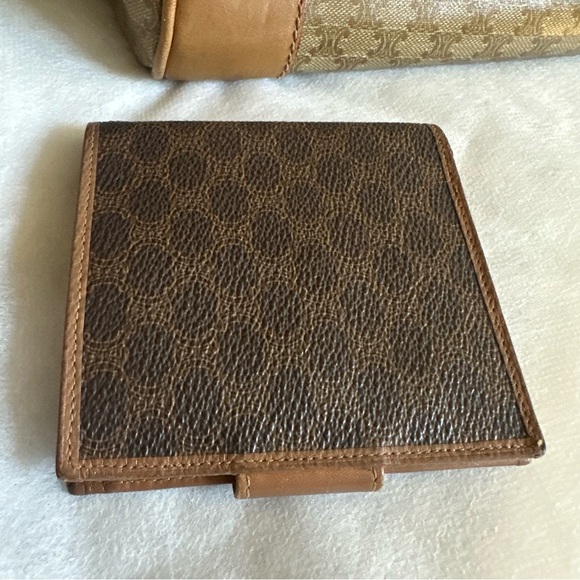 Celine Bifold Wallet - Picture 2 of 13